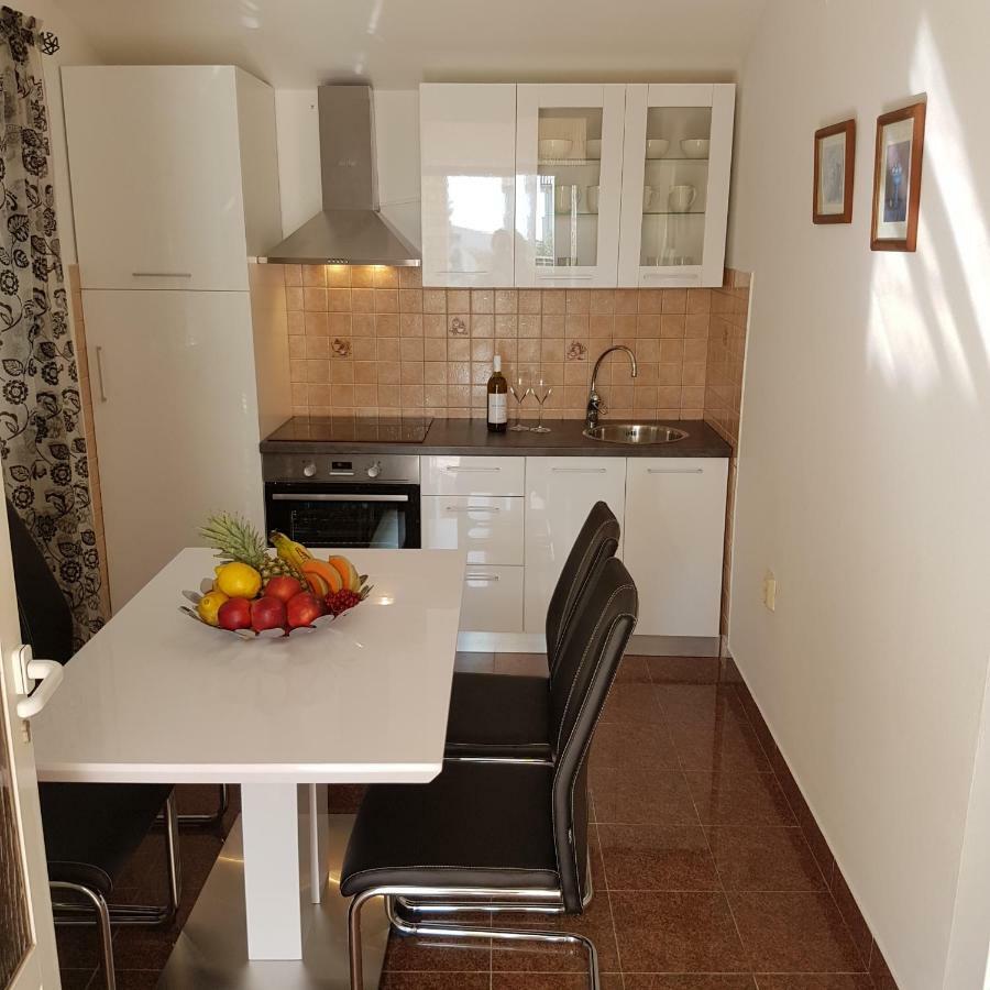 Apartment Antonio Biograd Na Moru Eksteriør bilde